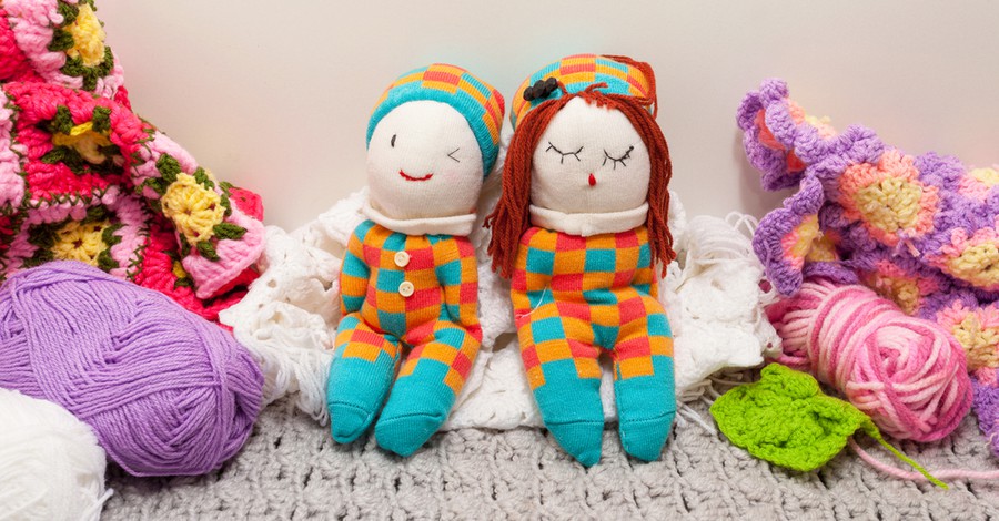DIY: Φτιάξτε υπέροχες και πρωτότυπες κούκλες από κάλτσες