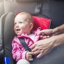 Επικίνδυνα τα παιδικά καθισματάκια, σύμφωνα με νέα έρευνα