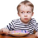 Как да приучим децата към здравословното хранене?