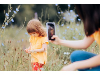 Eσείς ρωτάτε τα παιδιά σας πριν δημοσιεύσετε φωτογραφία τους στα social; 