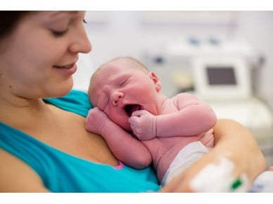 8 întrebări frecvente privind nașterea prin cezariană