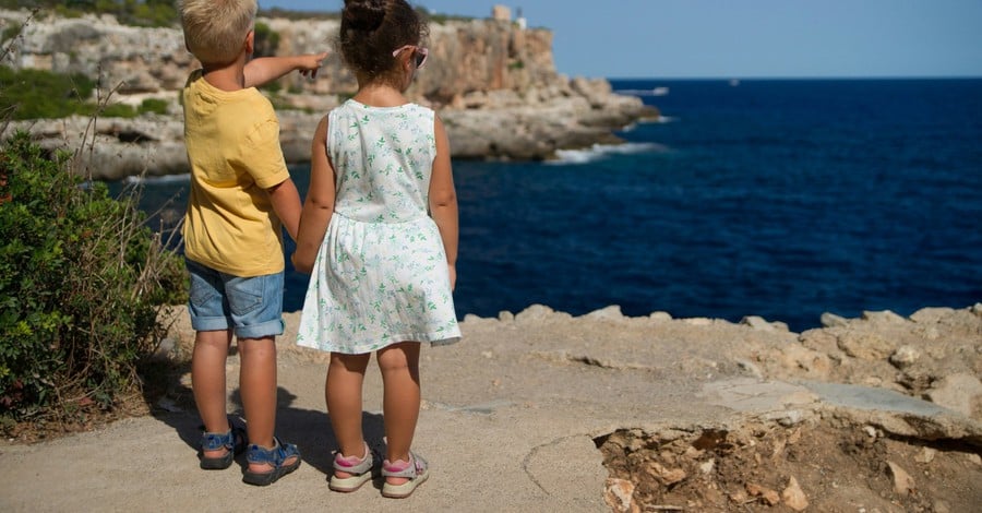 5 παραλίες κοντά στην Αθήνα ιδανικές για παιδιά 