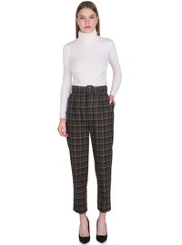 Carrot checked trousers