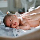 Масажи, които стимулират развитието на бебето