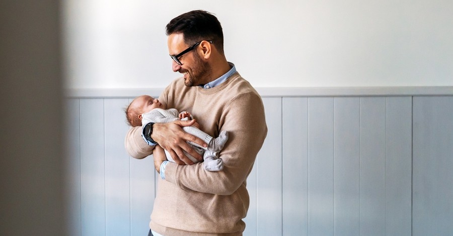7 νέα task που αναλαμβάνει ένας νέος πατέρας 