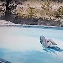10χρονο αγόρι έσωσε τη μητέρα του από πνιγμό στην πισίνα τους!