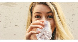 Τρόποι για να θυμάσαι να πίνεις νερό