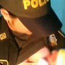 Жена полицай спаси бебе с кърмата си