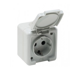 Outdoor 2P+E Socket with Lid White 623014180