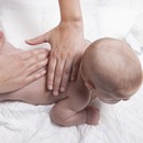 Cum să faci masaj bebelușului