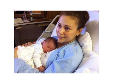 Alyssa Milano despre experiența de a fi mamă la 38 de ani