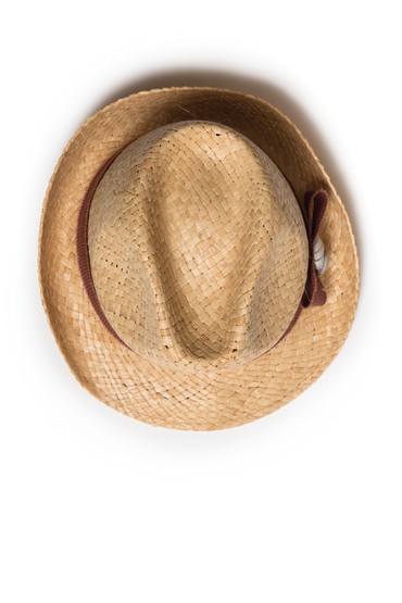 Ψάθινο καπέλο με χειροποίητο στολισμό σε καφέ χρώμα με κουμπάκια