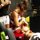 Αντονέλα Γκονζάλεζ : Έσπασε τα στερεότυπα θηλάζοντας στο ημίχρονο αγώνα μπάσκετ