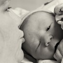 10 momente speciale din prima zi de viață a copilului tău
