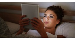 Το ηλεκτρονικό διάβασμα καταστρέφει τον ύπνο.