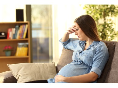 دراسة: قلق الأم خلال الحمل، قد يصيب جنينها بنقص الانتباه!