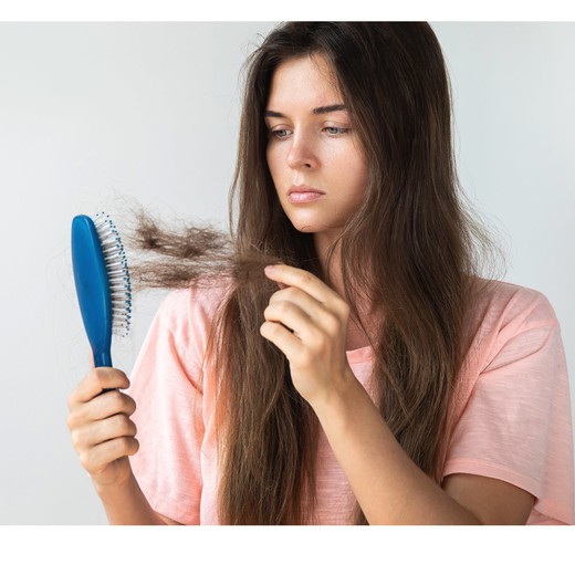 Εποχική Τριχόπτωση: Συμβουλές για ενδυνάμωση των μαλλιών