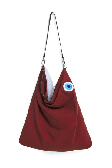 Τσάντα κόκκινη με ματάκι και ενσωματωμένη πετσέτα