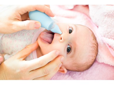 Cum poți curăța nasul bebelușului?