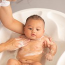 Cum să faci baie bebelușului 