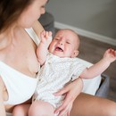 Τι κάνουμε όταν το μωρό αρνείται να θηλάσει; 