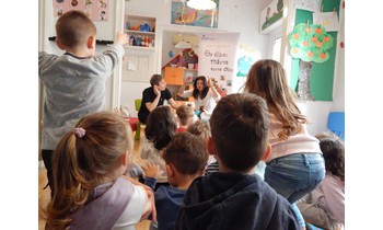 Η συγγραφέας Σωτηρία Μπιλιανού στον Παιδικό Σταθμό «Χιονάτη»