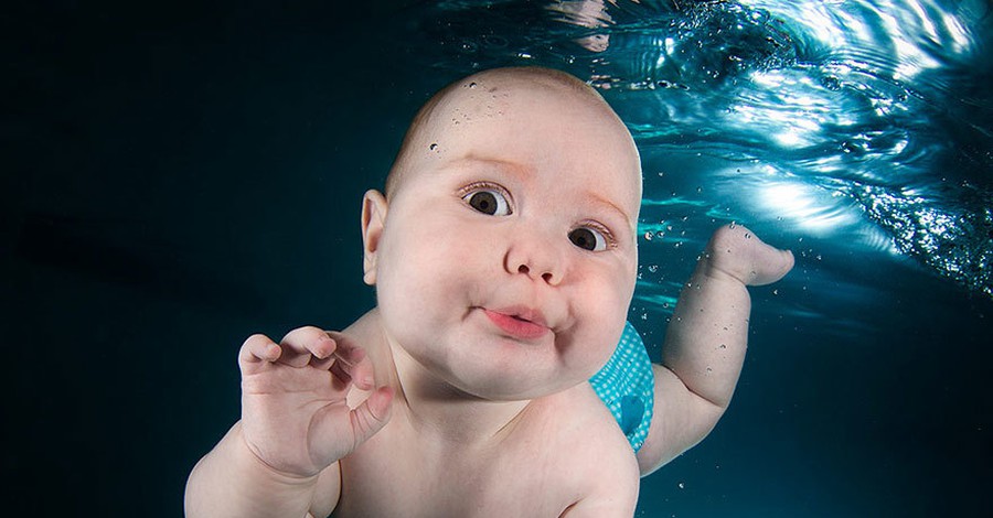 Φωτογραφήσεις μωρών κάτω από το νερό