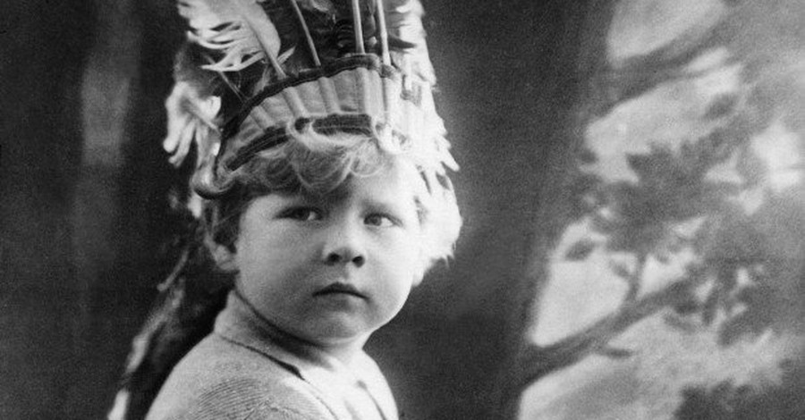 Imagini inedite cu Regele Mihai în copilărie