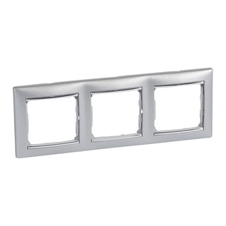 Valena Frame 3 Gangs Horizontal Aluminium/Silver 7