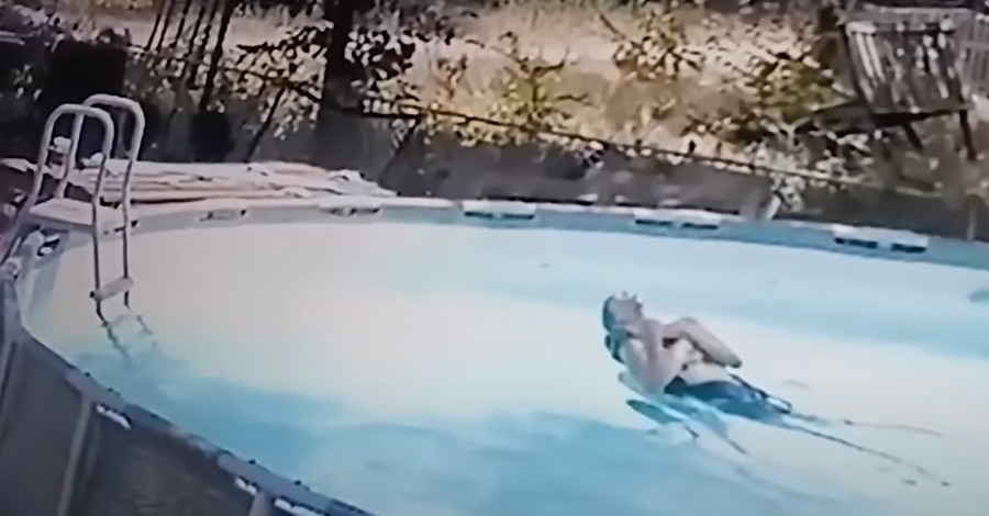10χρονο αγόρι έσωσε τη μητέρα του από πνιγμό στην πισίνα τους!