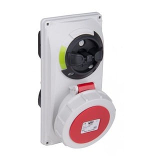 Wall Mounted Socket Female With Switch 5X32A IP67 