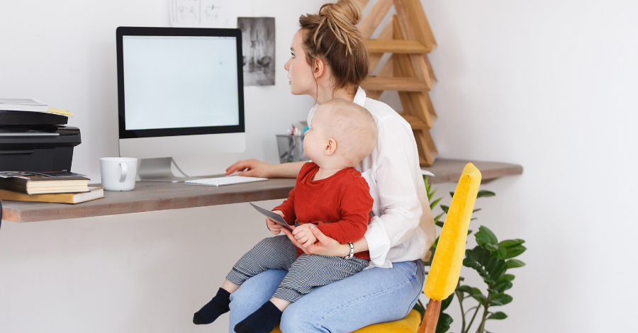 Как успешно да работя от вкъщи, докато се грижа за детето си?