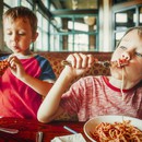 Τα 5 πιο συχνά λάθη που κάνουμε οι γονείς στη διατροφή παιδιού 