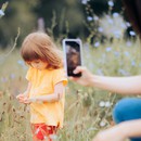 Eσείς ρωτάτε τα παιδιά σας πριν δημοσιεύσετε φωτογραφία τους στα social; 