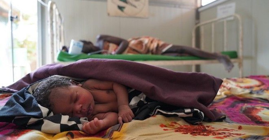 Σουδάν: 90 ώρες τοκετού για να γεννηθούν τρίδυμα μωρά