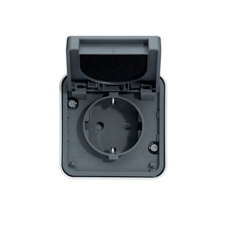Cubyko IP55 Complete Wall Mounted 2P+E Socket with