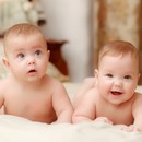 Δύο μωρά, πέντε ερωτήσεις