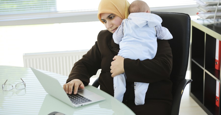 5 نصائح عملية للعودة إلى العمل بعد الولادة
