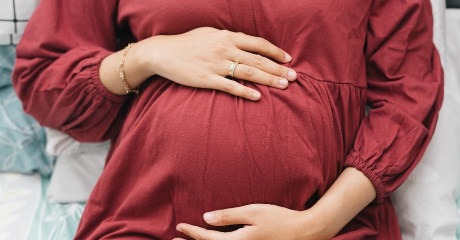 4 factori toxici pentru bebelușul tău