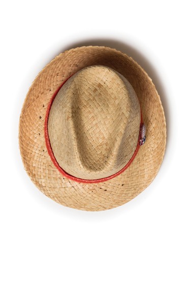 Ψάθινο καπέλο με χειροποίητο στολισμό σε κόκκινο χρώμα με κουμπάκια