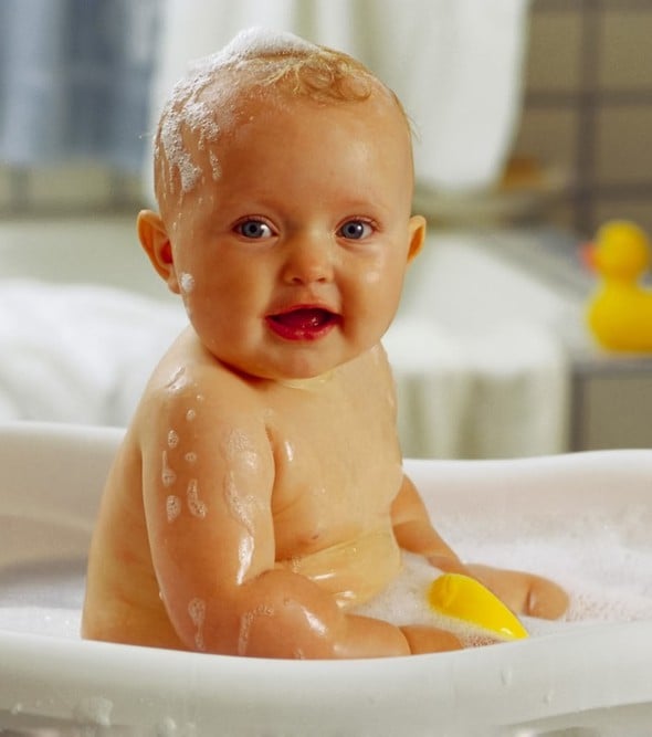 Τα 6 λάθη που κάνετε στο μπάνιο του μωρού