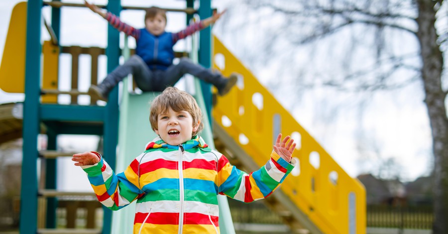 Как намалим риска за здравето на децата си на детската площадка?